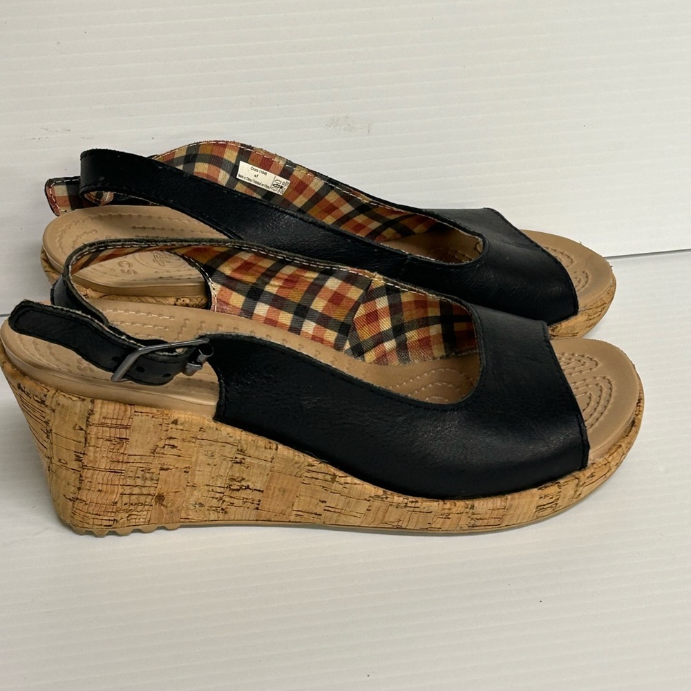 Crocs #11848 A-Leigh  Black Leather Cork Wedge Slingback Shoes Women Size 7